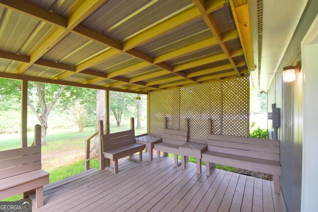 Building Photo - 98 Woodvalley Dr