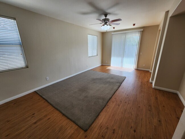 Building Photo - 6229 Majestic Hills Ave