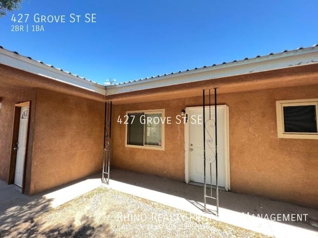 Building Photo - 1st Month Rent Free! Lovely 2 Bedroom, 1 B...