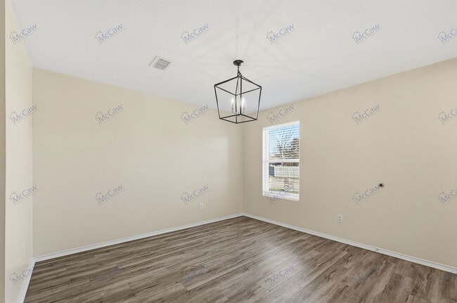 Building Photo - 2543 Barksdale Dr