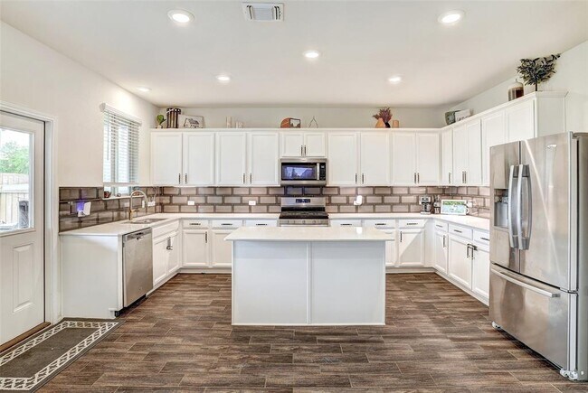 Building Photo - 104 Black Alder St