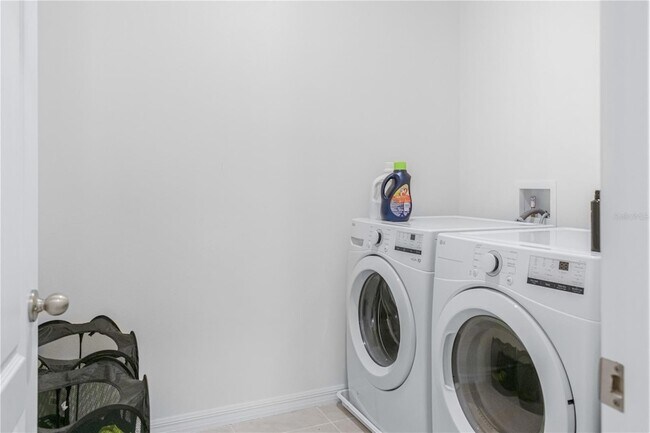 Building Photo - 2454 Taloncrest Ct