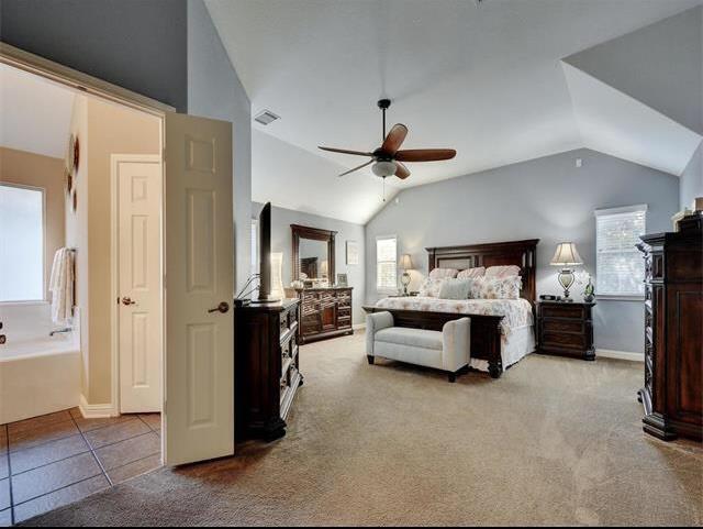 Building Photo - 10121 Channel Island Dr