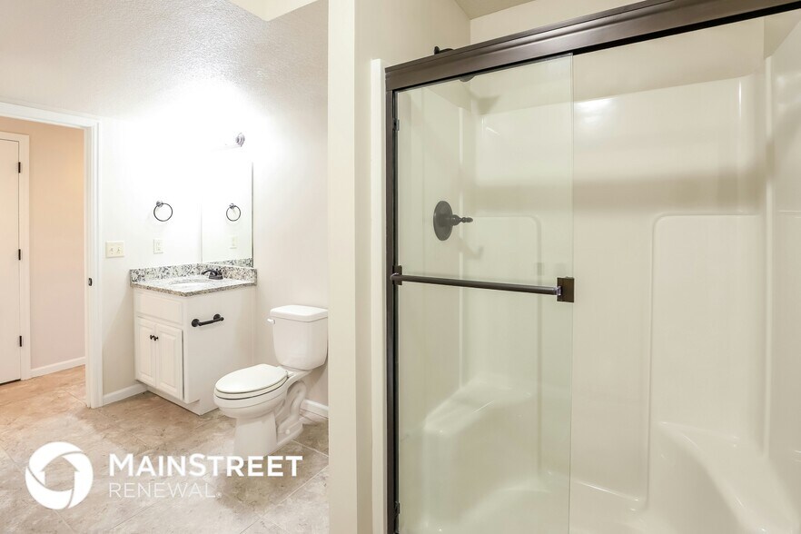 Building Photo - 410 W Heritage Dr