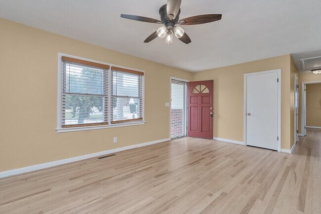 Building Photo - 2484 Jasper Ct