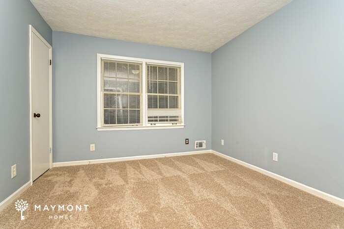 Building Photo - 2902 Barcelona Way