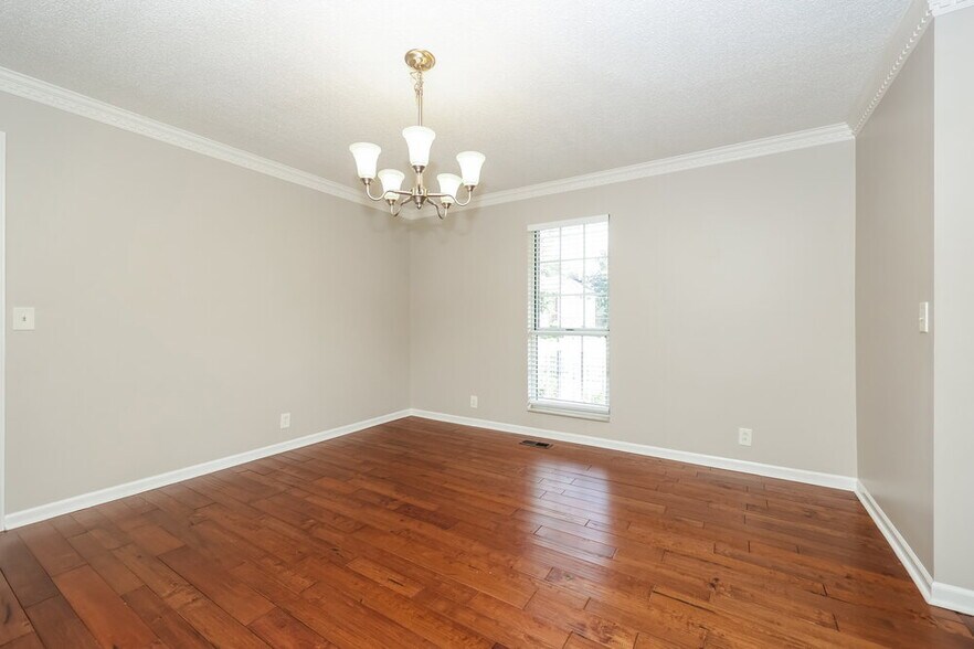 Building Photo - 3933 Hillshire Dr