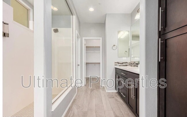 Building Photo - 12707 W Caraveo Pl
