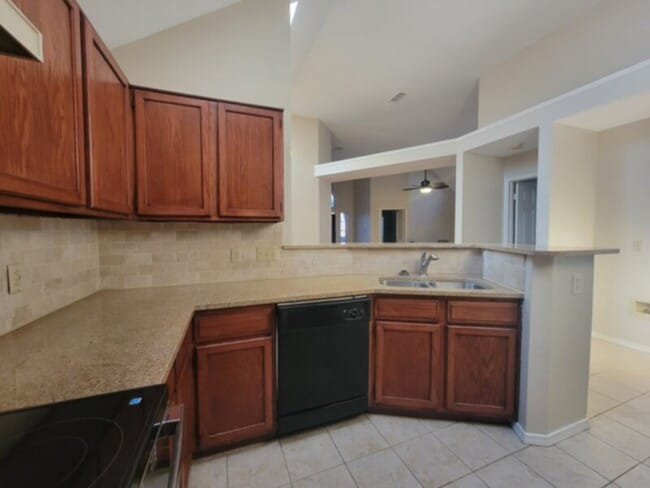 Building Photo - 932 Winchester Ln