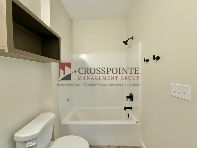 Building Photo - Tour Today! 3 Bedroom, 2 Bathroom Home in Lindale!