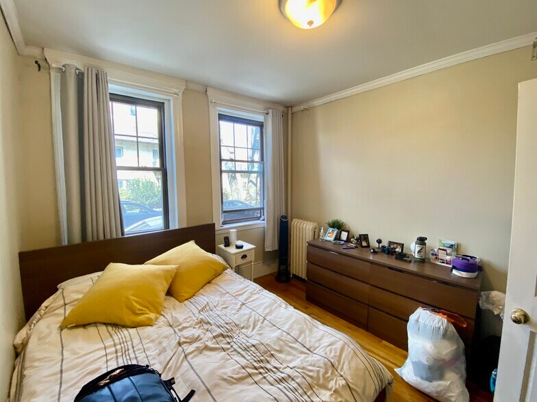 Building Photo - 5 Braemore Rd