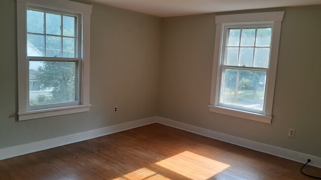 Front Bedroom - 23 Union St