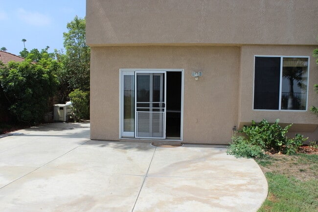 Building Photo - 1253 Taft Ln