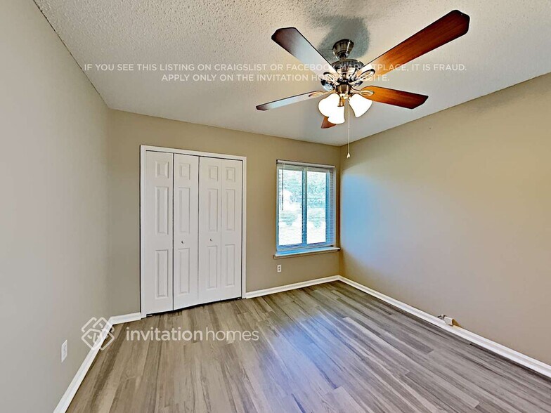 Building Photo - 2171 Aztec Dr W