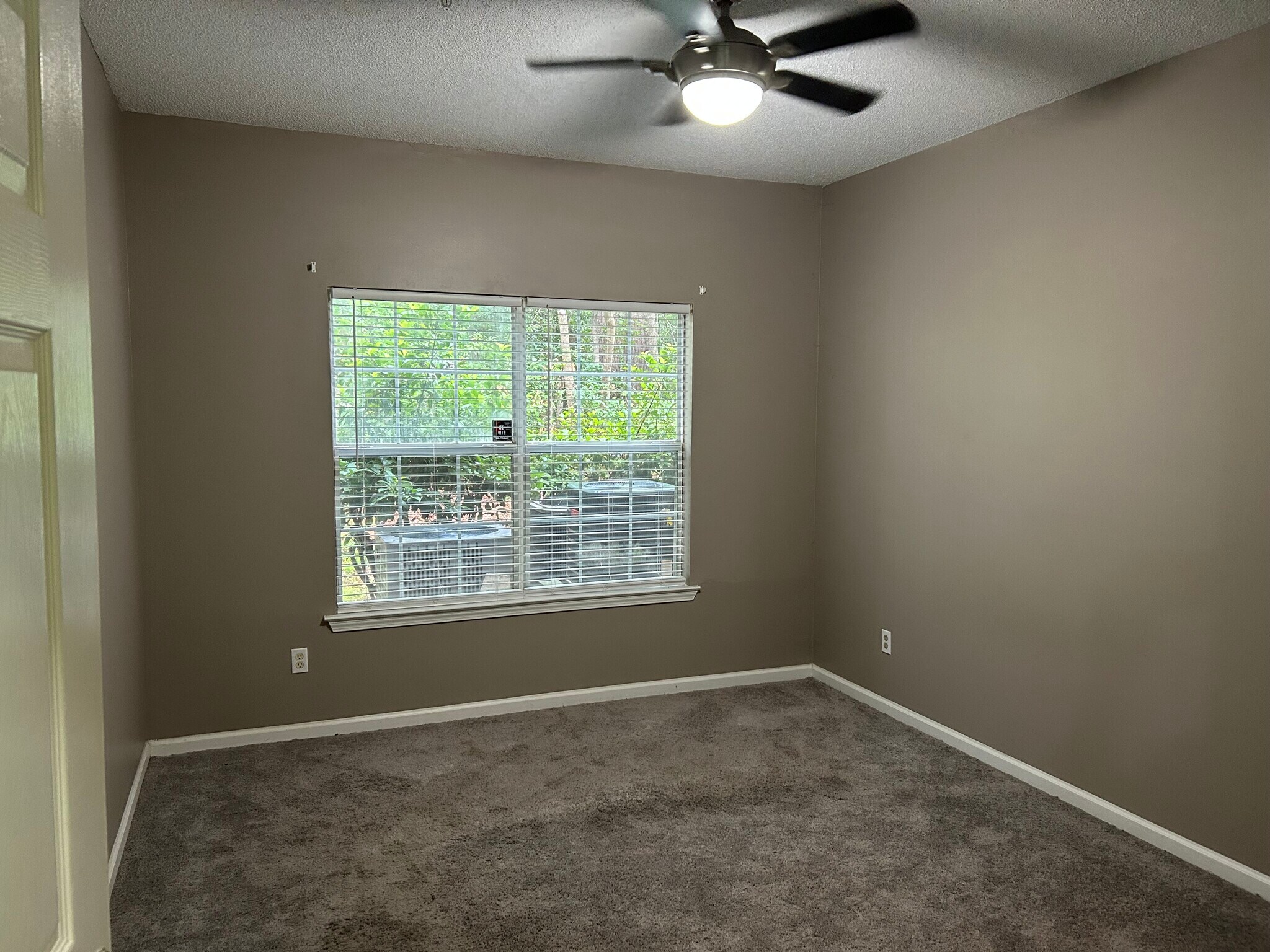 Building Photo - 1103 Walden Park Dr