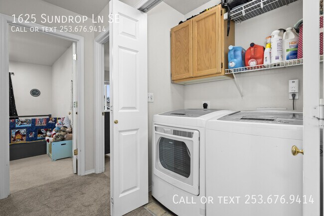 Building Photo - 1625 Sundrop Ln SE