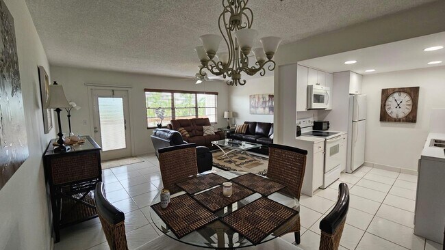 Building Photo - 4014 Cornwall Dr