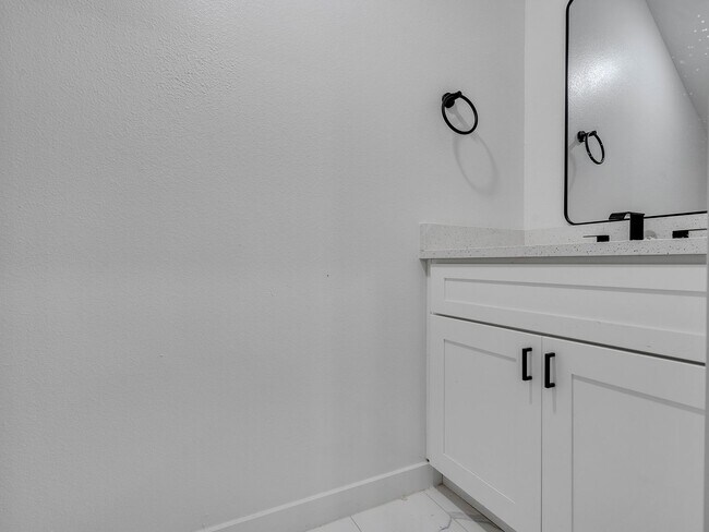 Building Photo - 8409 Mahalia Dr