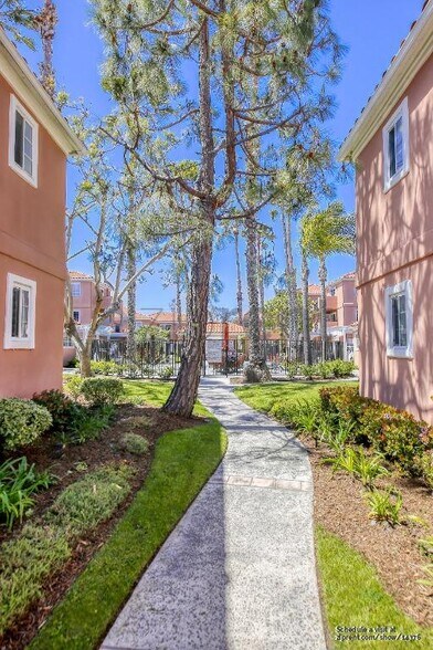 Building Photo - 409 Utica Avenue