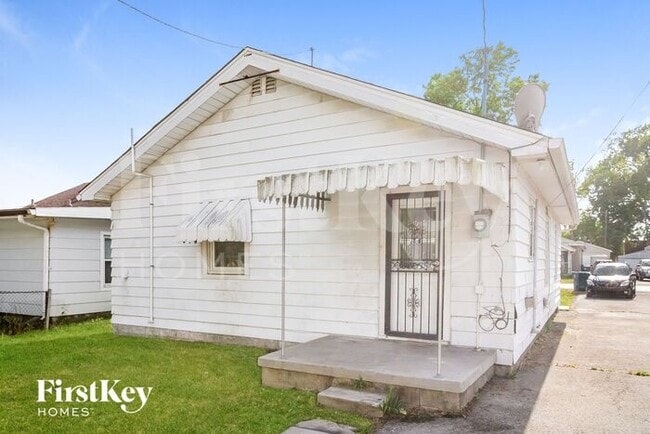 Building Photo - 1411 Lindley Ave