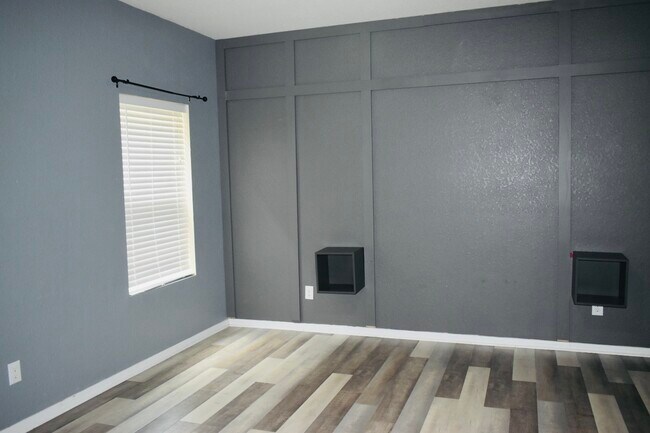 Building Photo - 28923 Birch Green Way