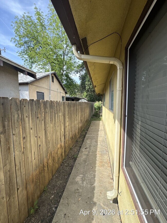 Building Photo - 1391