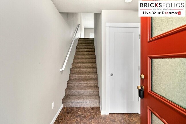 Building Photo - Exquisite Rental Home in Olympia, Close to JBLM & Hospitals!