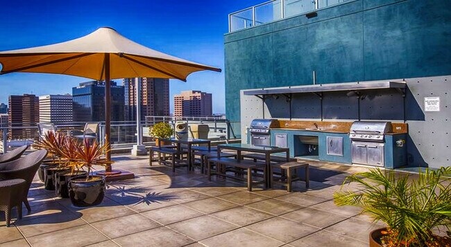 Roof Deck - 1080 Park Blvd