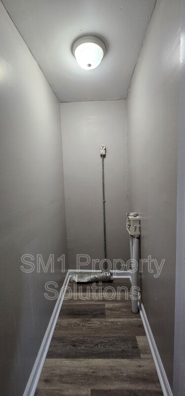 Building Photo - 534 Cranbrook St