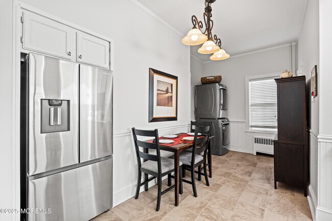 Building Photo - 49 Franklin Ave