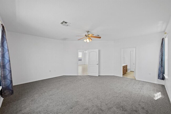 Building Photo - 6212 Roseborough Dr