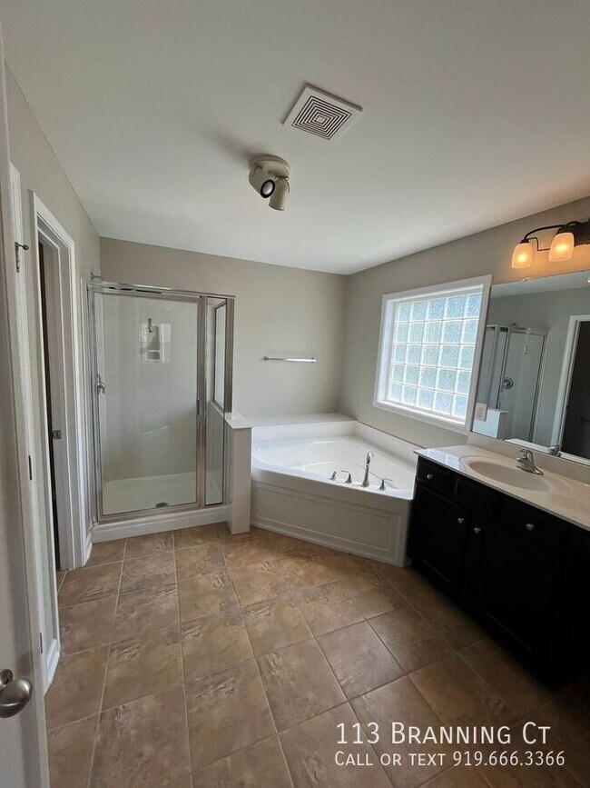 Building Photo - 113 Branning Ct