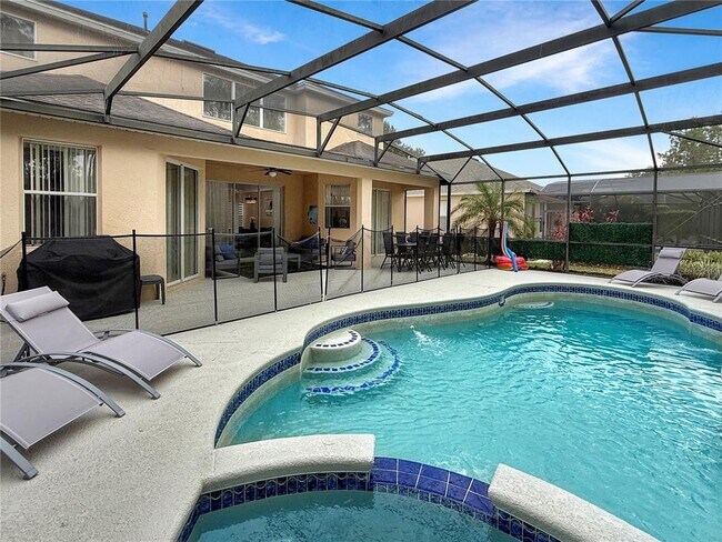 Building Photo - 530 Orista Dr