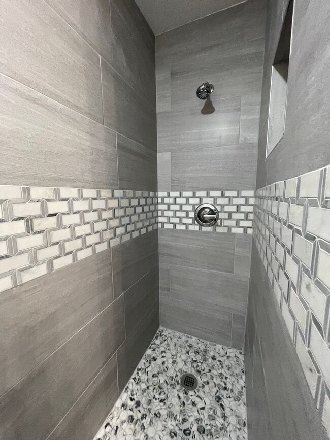 Building Photo - 3 Bed 2 Bath Thonotosassa