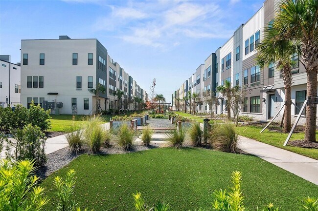 Building Photo - 2311 Brix St