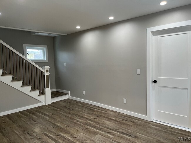 Building Photo - 110 Edgemere Rd