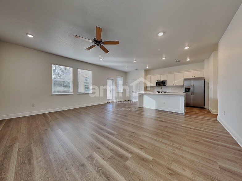 Building Photo - 6719 Atlantic Bch Ave