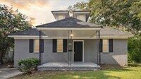 Building Photo - Huge East Savannah 4BR/2BA House For Rent