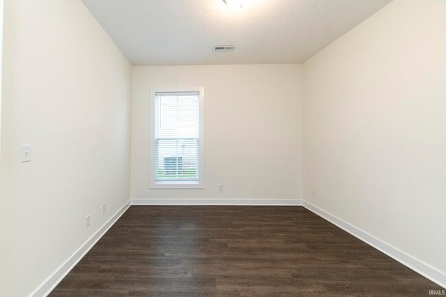 Building Photo - 2822 Brewster Dr