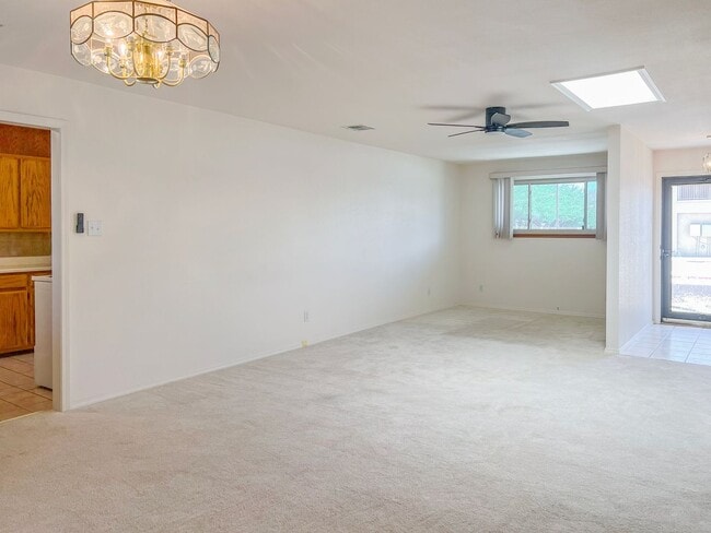 Building Photo - Spacious 3 Bedroom 2 Bath Home on Corner Lot