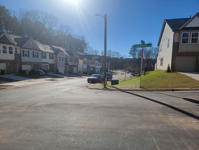 Building Photo - 2100 Solana Wds Dr