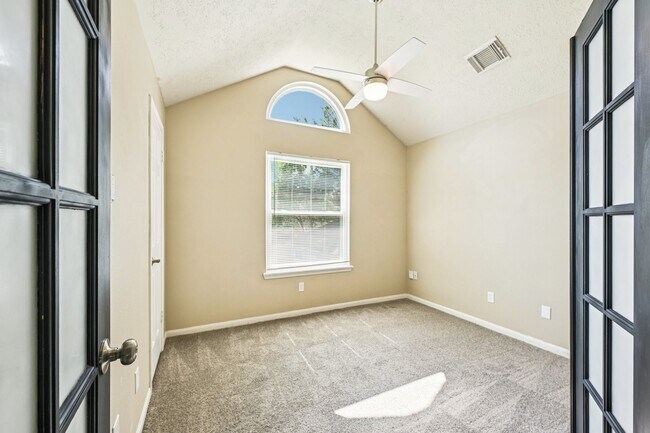 Building Photo - 10410 Springland Ct