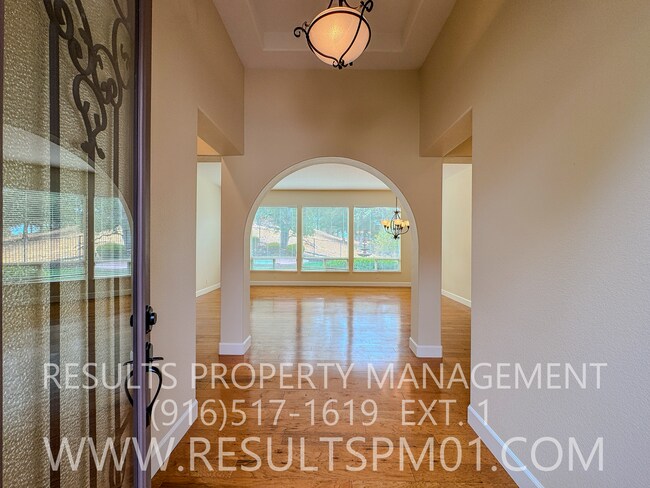 Building Photo - Luxury Whitney Oaks Retreat – Private Gated Community in Rocklin