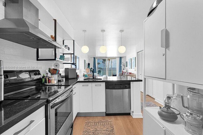 Building Photo - 777 NE 62nd St
