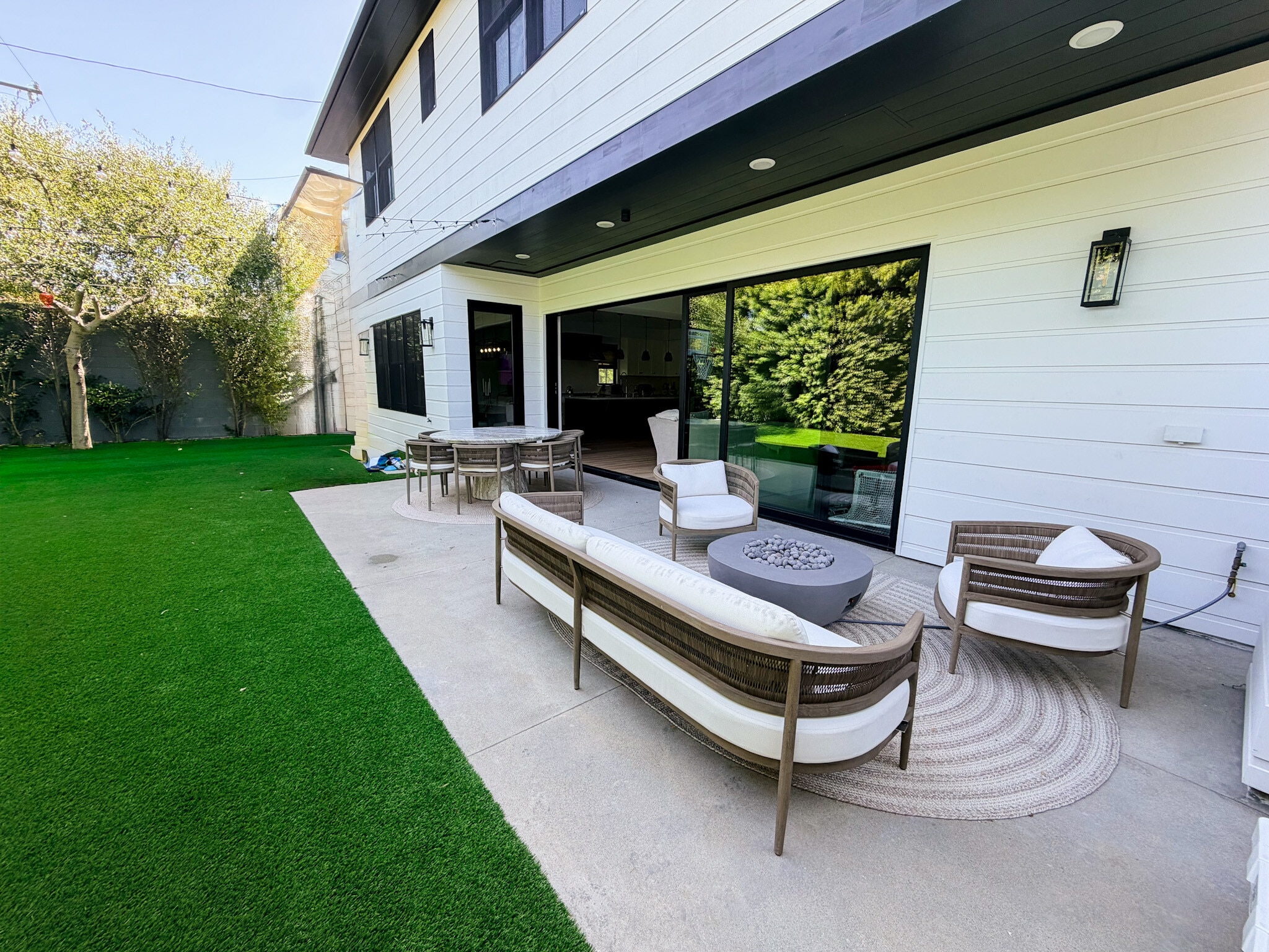 Building Photo - 1400 Manzanita Ln