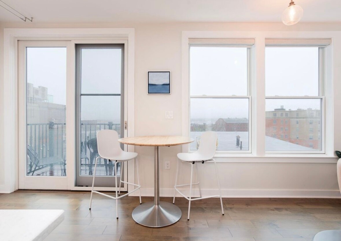 Building Photo - 62 India St