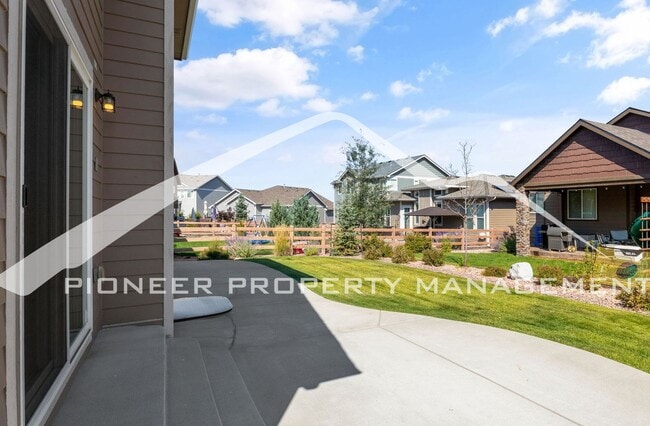 Building Photo - Main-Level Living in Desirable Wolf Ranch – Finished Basement & 2 Car Garage, AC!