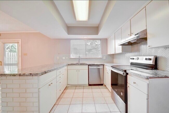 Building Photo - 10254 Hammerly Blvd
