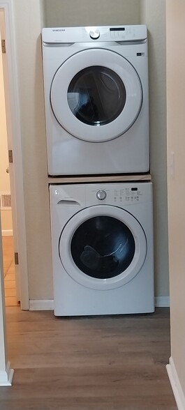 Building Photo - 2645 Kragspough Ct