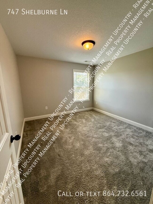 Building Photo - 747 Shelburne Ln